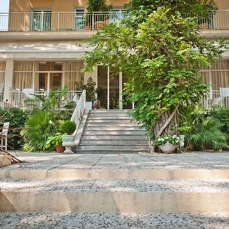 Отель Hawaii 3*